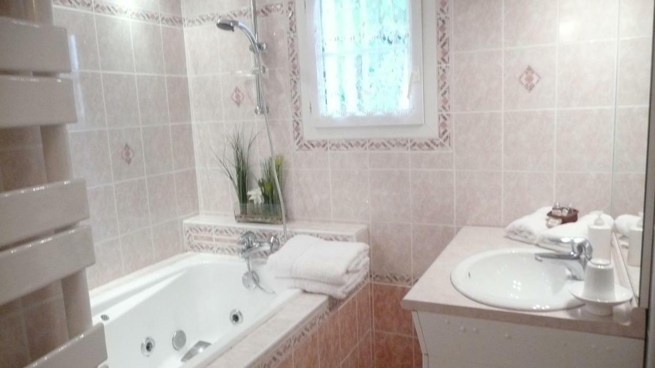 Les Chambres Des Taillades Les Taillades Ngoại thất bức ảnh